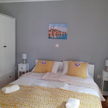 Lola Apartmani Ровинь Экстерьер фото