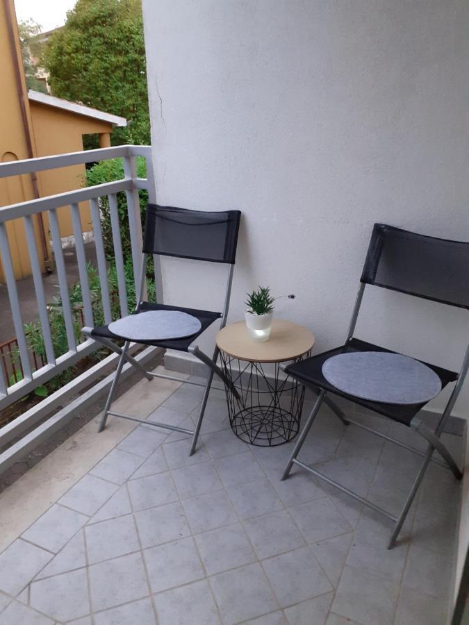 Lola Apartmani Ровинь Экстерьер фото